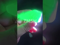 Zafiro en bruto de color fantasía cultivado en laboratorio, en verde