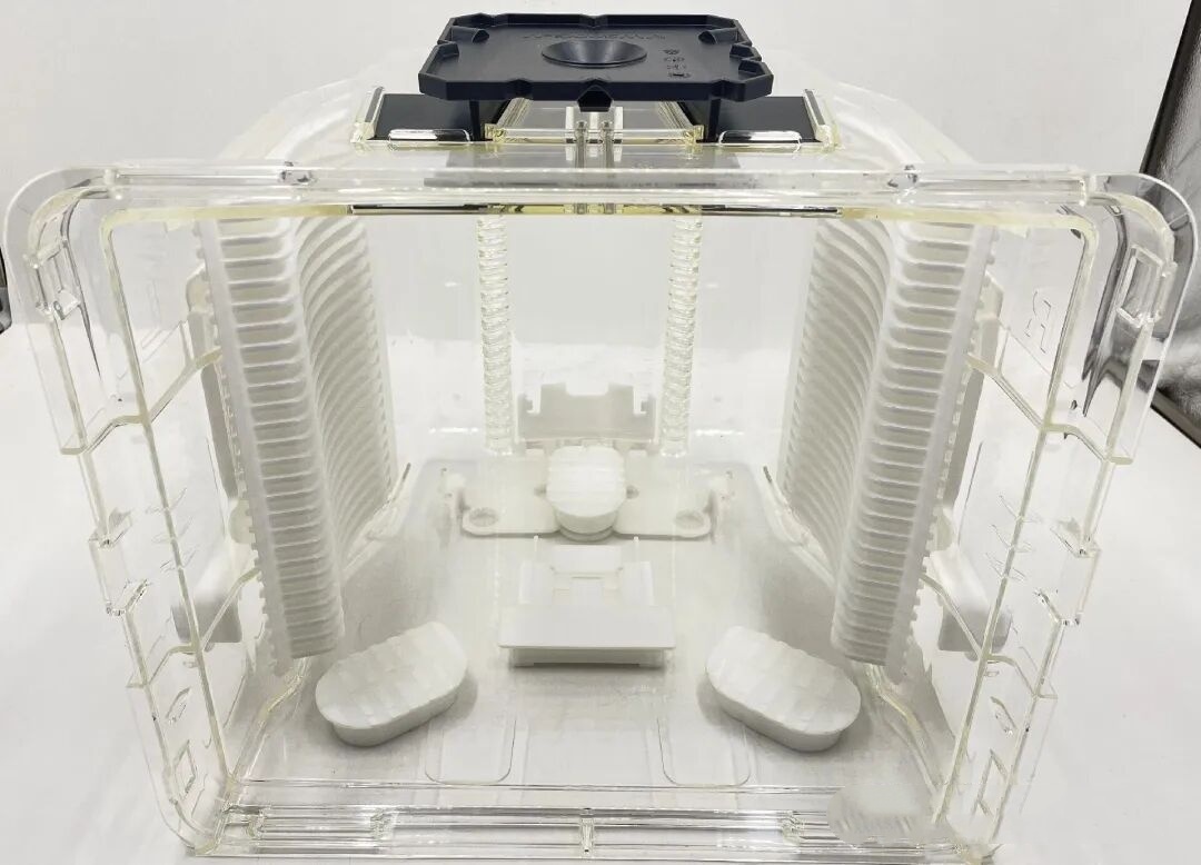 Últimos blogs de la empresa sobre El componente principal más subestimado en la fabricación de semiconductores: una inmersión profunda en la evolución de la FOUP y la cinta