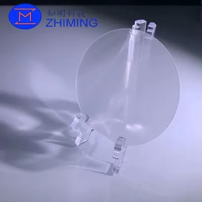 Últimos blogs de la empresa sobre Saphire vs. Zafiro: Evolución de la Ortografía y Terminología Estándar Internacional en Componentes Ópticos